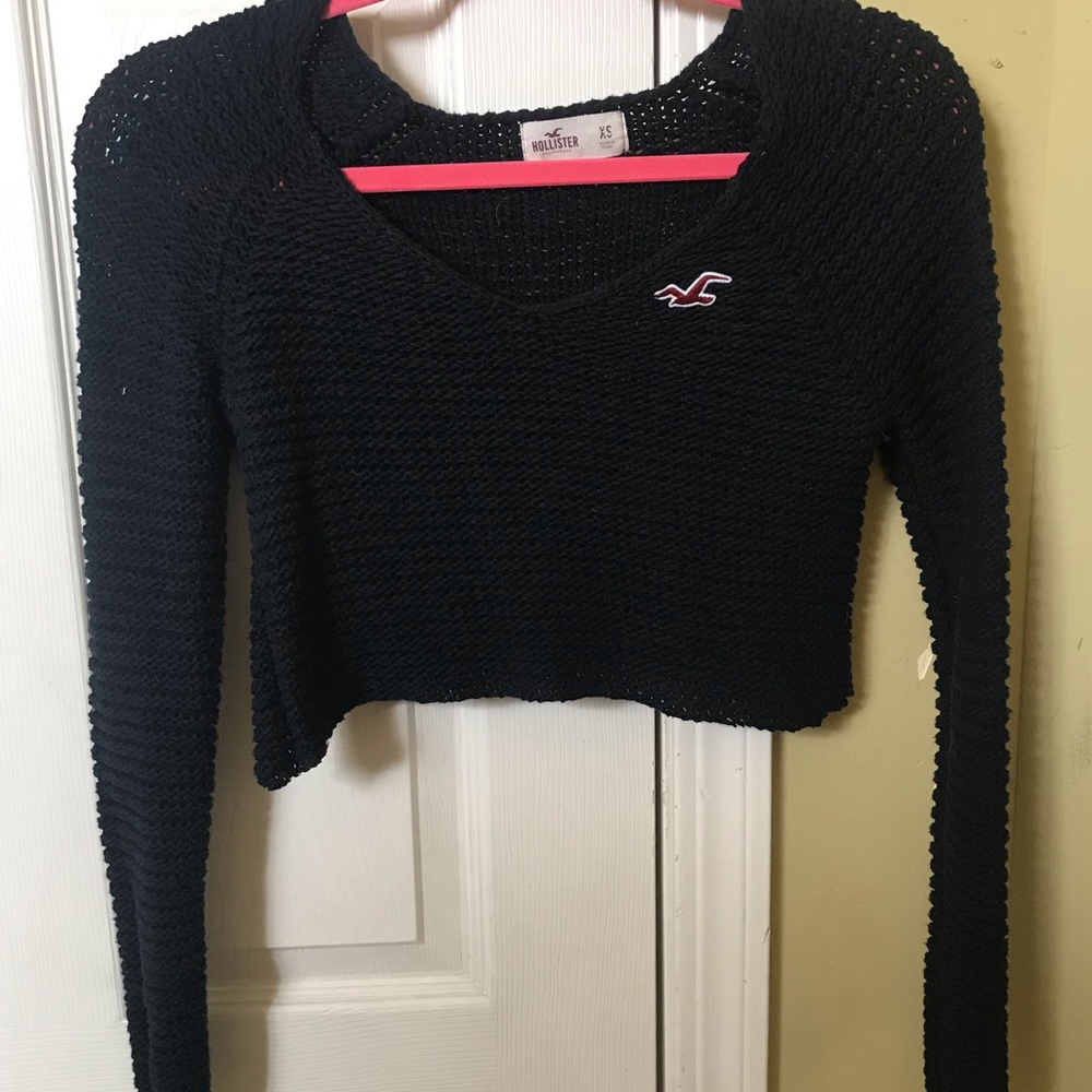 NavyBlue cropped knitted v-neck Hollister sweater